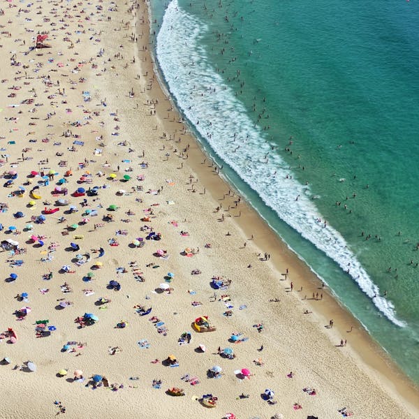 free-photo-of-people-on-beach-in-summer
